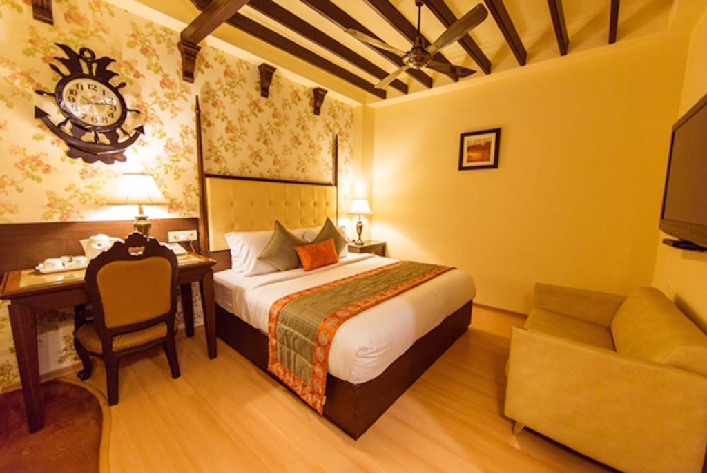 Clark International Otel Delhi  Dış mekan fotoğraf