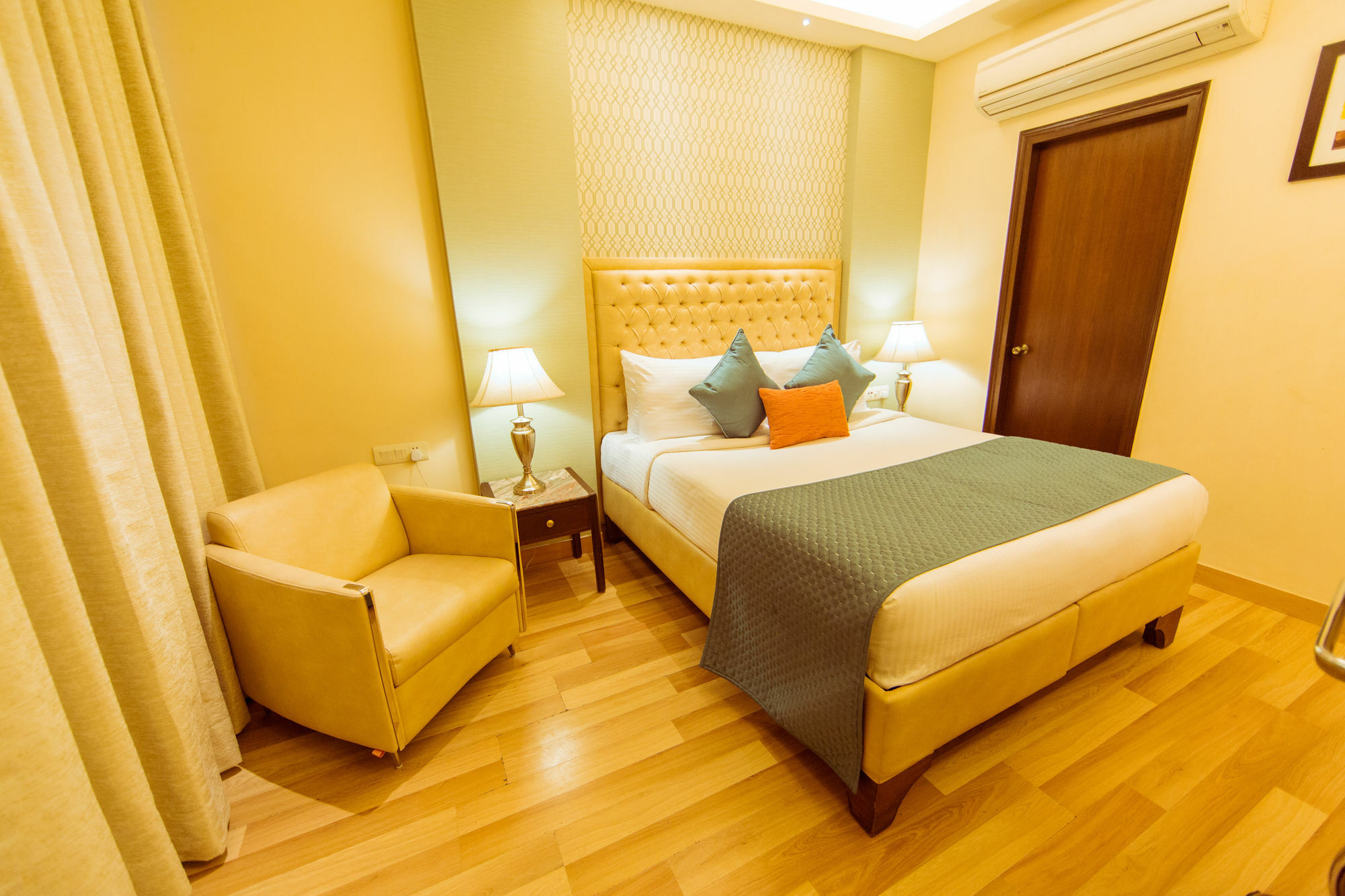 Clark International Otel Delhi  Dış mekan fotoğraf